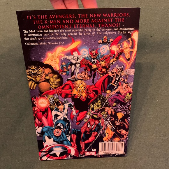 Infinity Gauntlet Paperback Thanos the Avengers Marvel Comic Book (2011) - Picture 3 of 3
